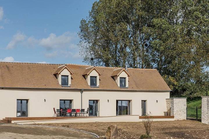 Location de vacances pour 11 personnes, avec Terrasse ainsi que Jardin et Vue dans Guainville