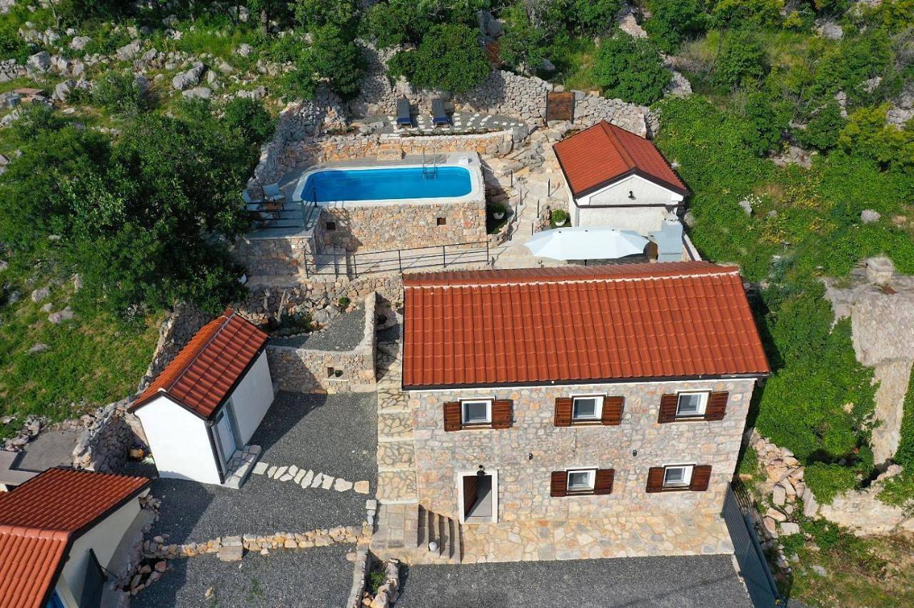 Villa Ana in Cesarica, Naturpark Velebit