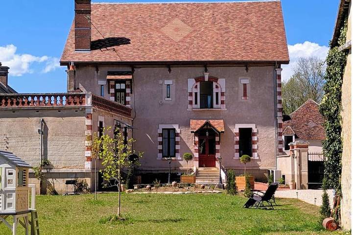Location de vacances pour 12 personnes dans Leugny