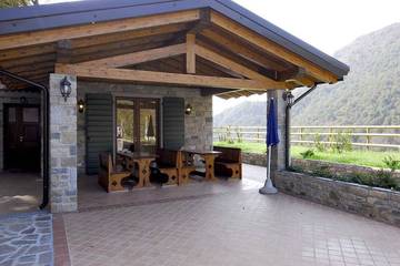 Chalet für 6 Personen, mit Garten und Pool in Tremosine