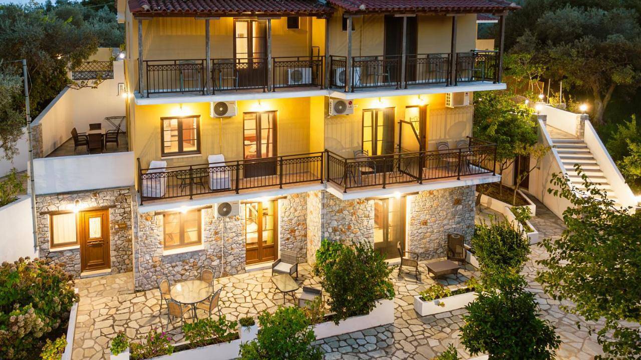 Skiathos Island Suites in Troulos, Sporades