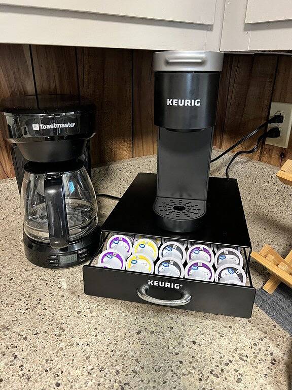 Cozy Cabin with Screened Porch and Fishing Dock on Lake D'Arbonne in Union Parish