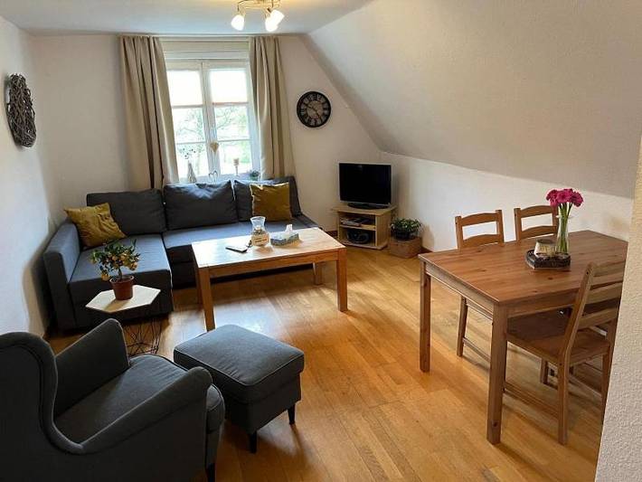 Ferienwohnung für 2 Personen, mit Terrasse und Garten sowie Ausblick und Seeblick in Meschede - 2