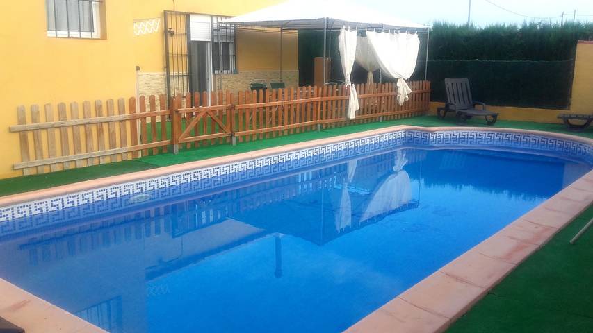 Ferienhaus für 6 Personen, mit Pool und Terrasse - 1