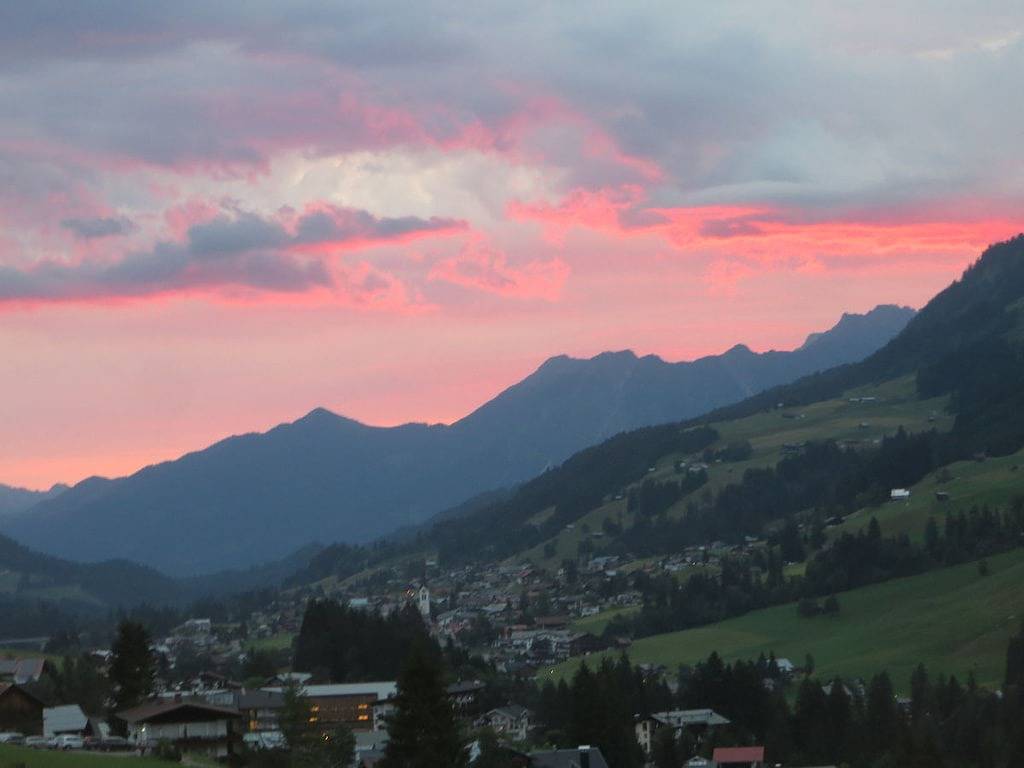 "Talblick" im Gästehaus am Berg in Hirschegg Kleinwalsertal, Mittelberg