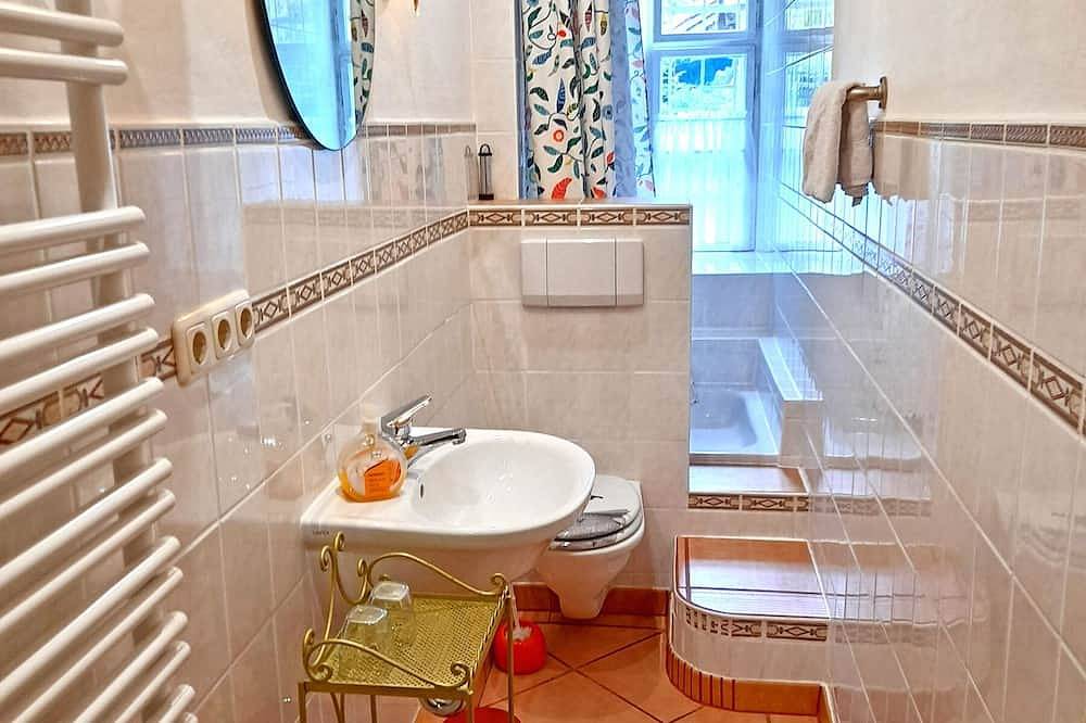 Ganze Wohnung, Ferienwohnung Spitzsteinblick 42 qm Wohn- und Schlafraum kombiniert im Erdgeschoss in Sachrang, Aschau im Chiemgau