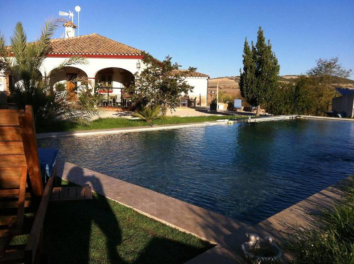 Alojamiento y desayuno para 10 personas, con piscina además de vistas y jardín, Se admiten mascotas - 1