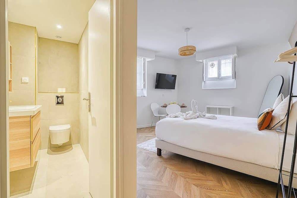 Apartamento inteiro, Studio climatisé au calme - proche Batignolles in Paris, Ilha de França