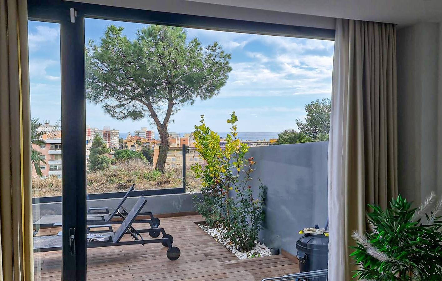 Apartment mit Meerblick, Pool und Terrasse, 2,5 km zur Costa del Sol in La Viña (Torre del Mar), Torre del Mar