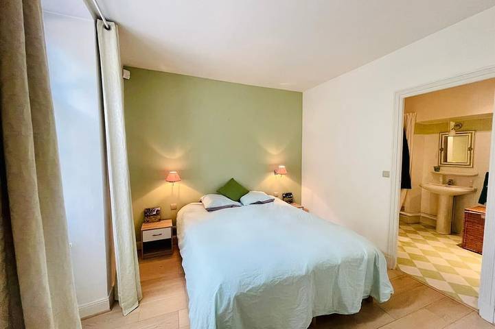 Location de vacances pour 12 personnes, avec jardin ainsi que jacuzzi et balcon à Saint-Nom-la-Bretèche - 3