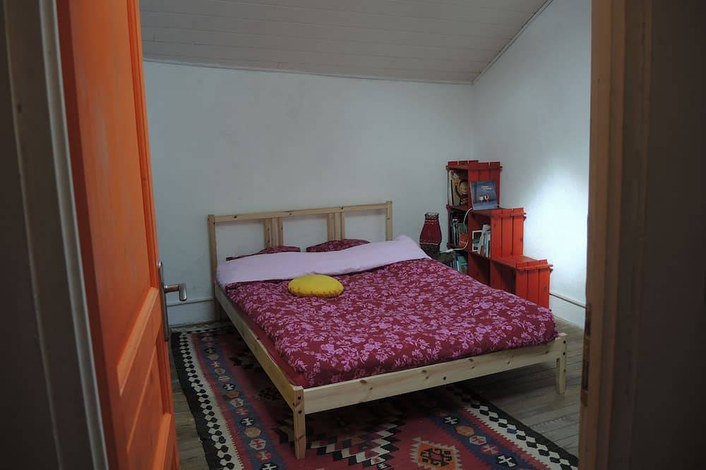 Maison typique au centre du village in Alba-la-Romaine, Privas (arrondissement)