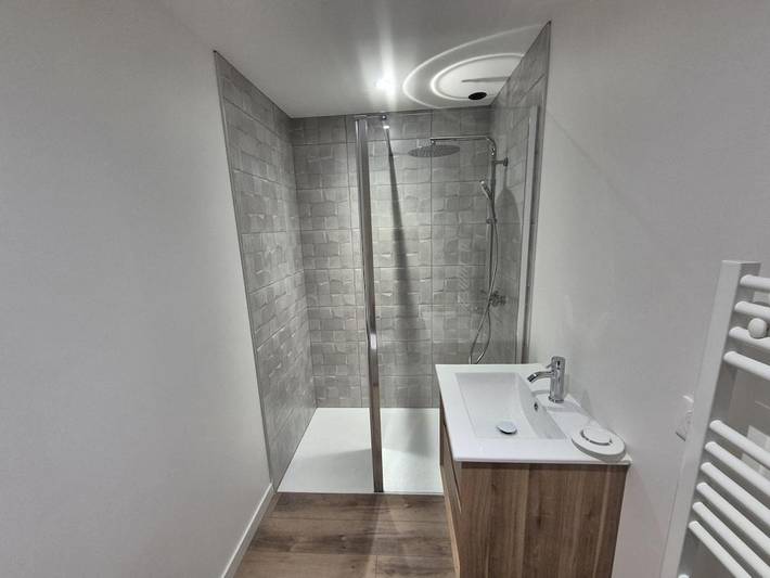 Location de vacances pour 4 personnes, avec Terrasse à Saint-Rémy-la-Varenne - 4