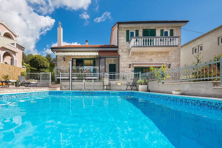 Ferienhaus für 6 Personen, mit Balkon und Garten - 1