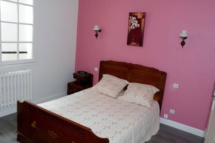 Location de vacances pour 4 personnes, avec terrasse ainsi que jacuzzi et jardin à Villeréal - 3