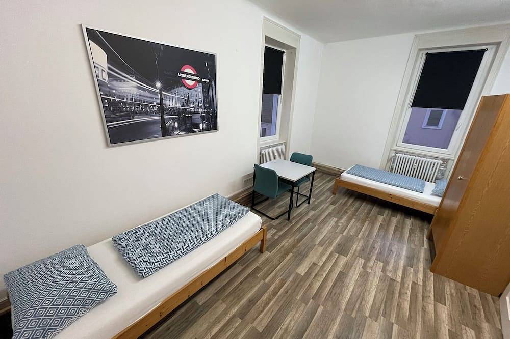 Ganze Wohnung, Geräumige 160 qm Wohnung in zentral in Göppingen für Familien, Monteure, Gruppen in Göppingen, Landkreis Göppingen