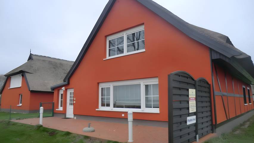 Ferienwohnung für 5 Personen, mit Garten und Seeblick in Lütow