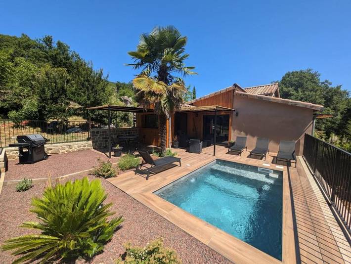 Villa pour 4 personnes, avec vue et piscine