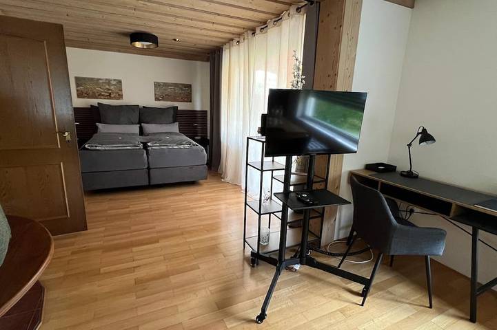 Ganze Wohnung, Gemütliche Ferienwohnung(60m2) mit Terrasse und Gartenblick in Leinburg, Frankenalb