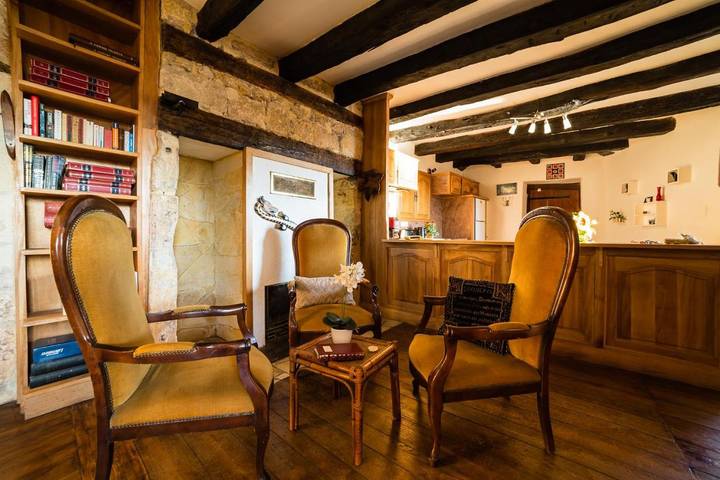 Location de vacances pour 4 personnes, avec vue et terrasse à Beynac-et-Cazenac - 2