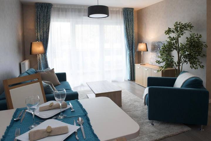 Appart’hôtel pour 2 personnes, avec Balcon et Terrasse ainsi que Jardin et Piscine à Landerneau