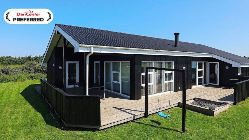 Hus för 7 Personer, med bubbelpool och terass i Hirtshals