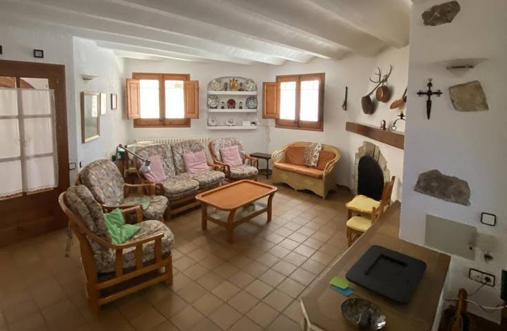 Casa rural para 9 personas, con Balcón y Jacuzzi además de Terraza y Jardín en Alforja - 3