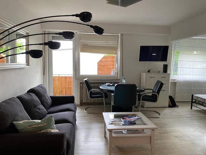 Ferienwohnung für 4 Personen, mit Balkon und Terrasse sowie Ausblick in Strassen (Luxemburg)
