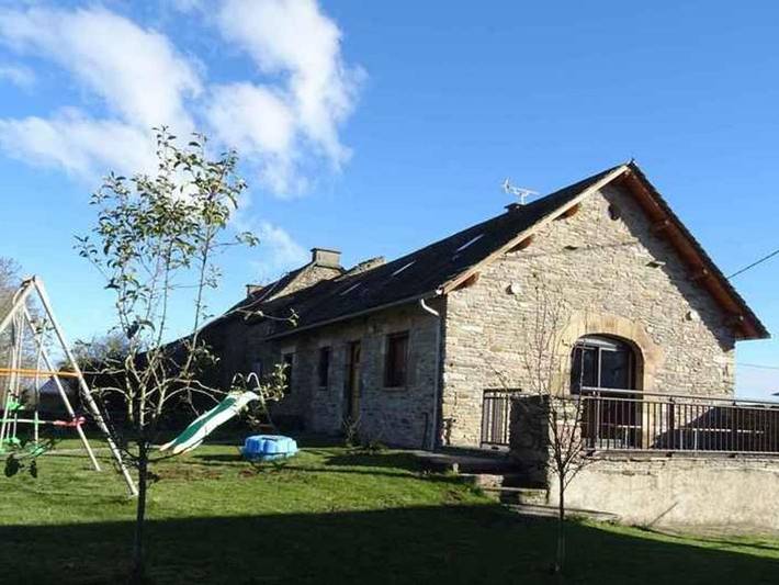 Gîte pour 6 personnes, avec terrasse à Curan