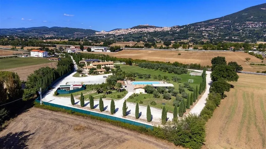Landhaus für 4 Personen, mit Pool und Ausblick sowie Garten - 1