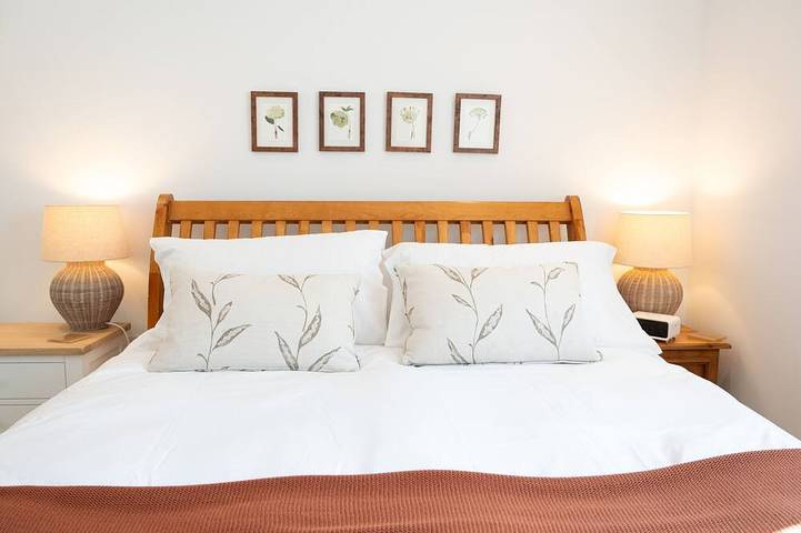 2 Kippford Slipway -  a house that sleeps 6 guests  in 3 bedrooms in Kippford, Dumfries und Galloway