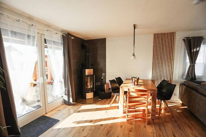 Ferienhaus für 6 Personen, mit Ausblick und Sauna sowie Garten, mit Haustier