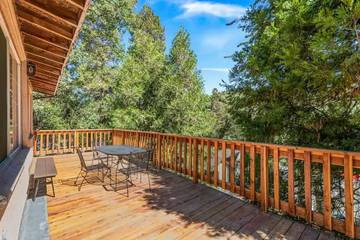 Log Cabin for 8 Guests in Crestline, Lake Gregory, Picture 4