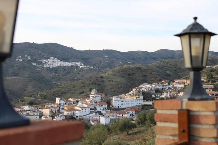 Casa rural para 9 personas, con Jacuzzi y Terraza además de Piscina y Vistas en Rincón de la Victoria - 4