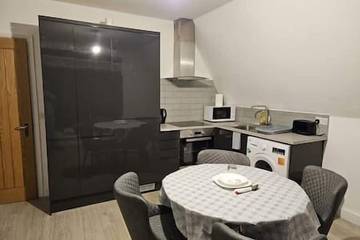 Apartment for 5 People in Bedford, Bedfordshire, Photo 2