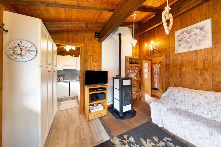 Chalet 'Orserose  I Fer Da Stir' with Mountain View, Shared Terrace and Wi-Fi in Forno di Zoldo, Val di Zoldo