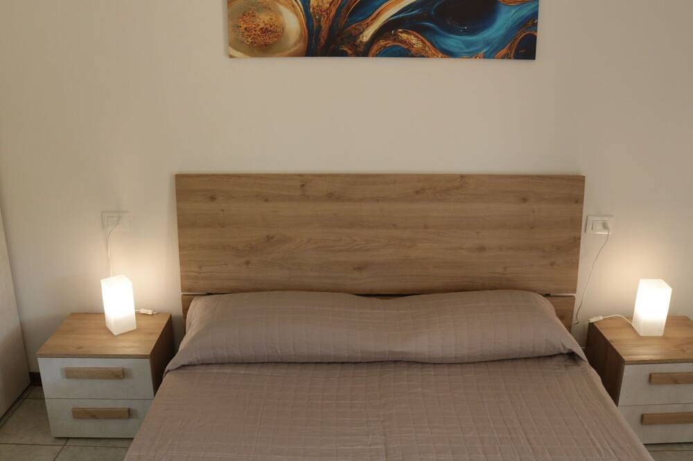 Ganze Wohnung, Herrliche Wohnung für 4 Leute mit Pool,  W-Lan, Klimaanlage, Tv, Terrasse und Haustiere erlaubt in Colà, Lazise