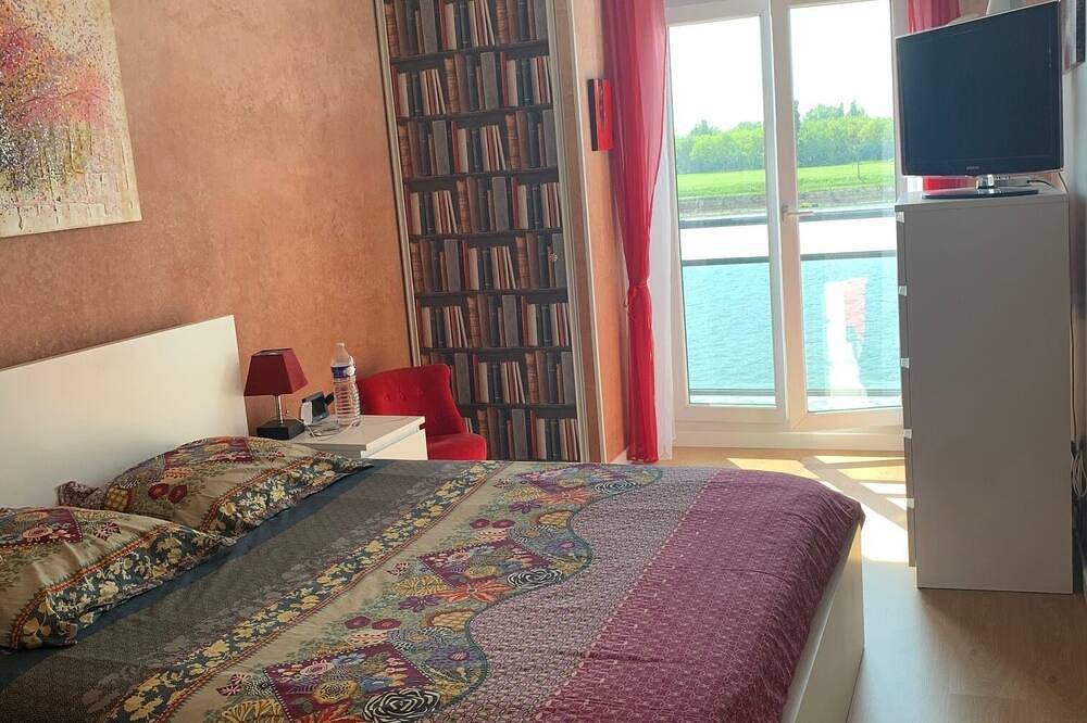 Entire apartment, Très bel Appartement Centre Ville vue Exceptionnelle sur la Seine in Ablon-sur-Seine, Val-de-Marne