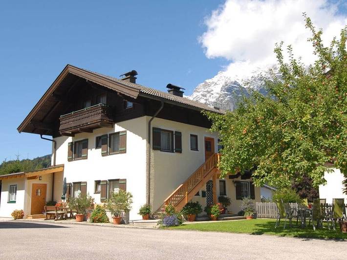 Ferienhaus für 6 Personen, mit Balkon und Garten, mit Haustier