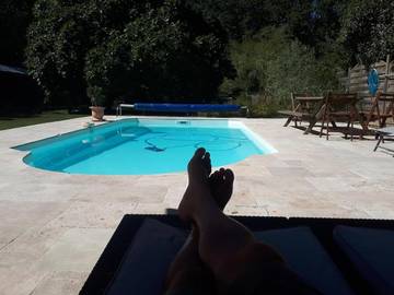 Location de vacances pour 12 personnes, avec vue ainsi que piscine et jardin à Saint-Vivien-de-Médoc