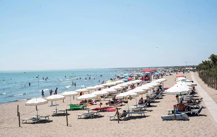 Camping für 5 Personen, mit Pool und Terrasse in Norditalien - 2