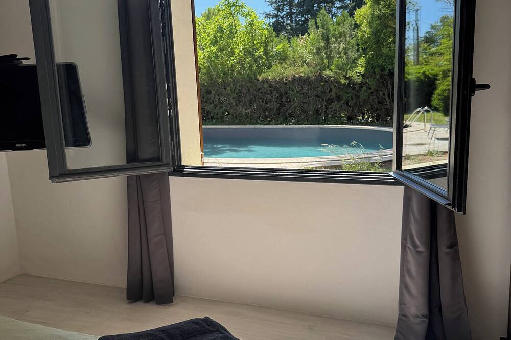 The house under the trees in Carpentras, Vaucluse