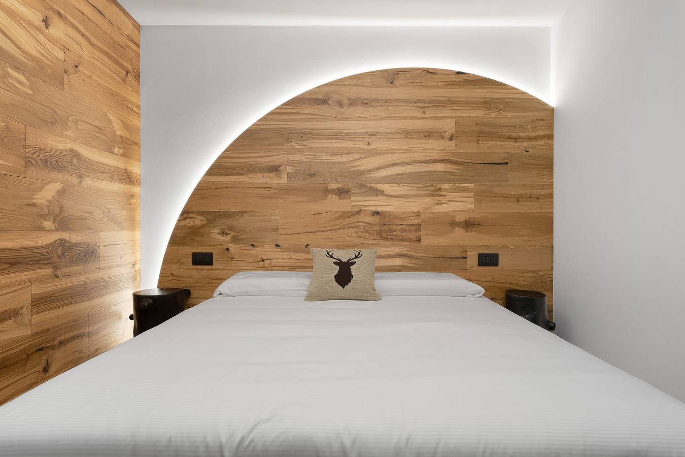 Ganze Wohnung, Apartment 'Suite 1' mit Balkon und Wlan in San Bernardo (Rabbi), Rabbi