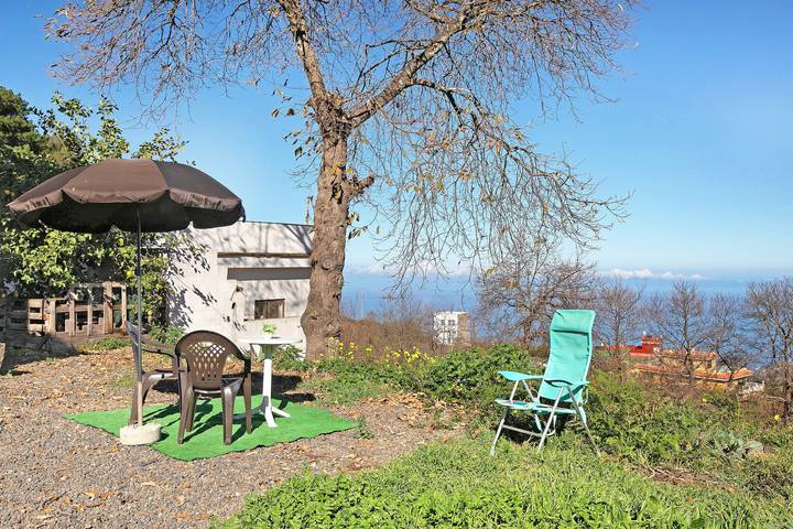 Casa de vacaciones 'Aguamansa Relax' con vistas al mar, terraza privada y Wi-Fi in La Orotava, Tenerife Norte