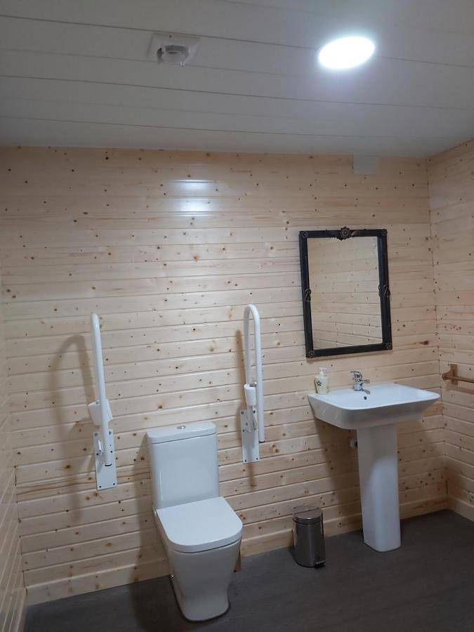 Casa rural para 15 personas, con Balcón y Terraza además de Jardín y Piscina en Hontanar - 4