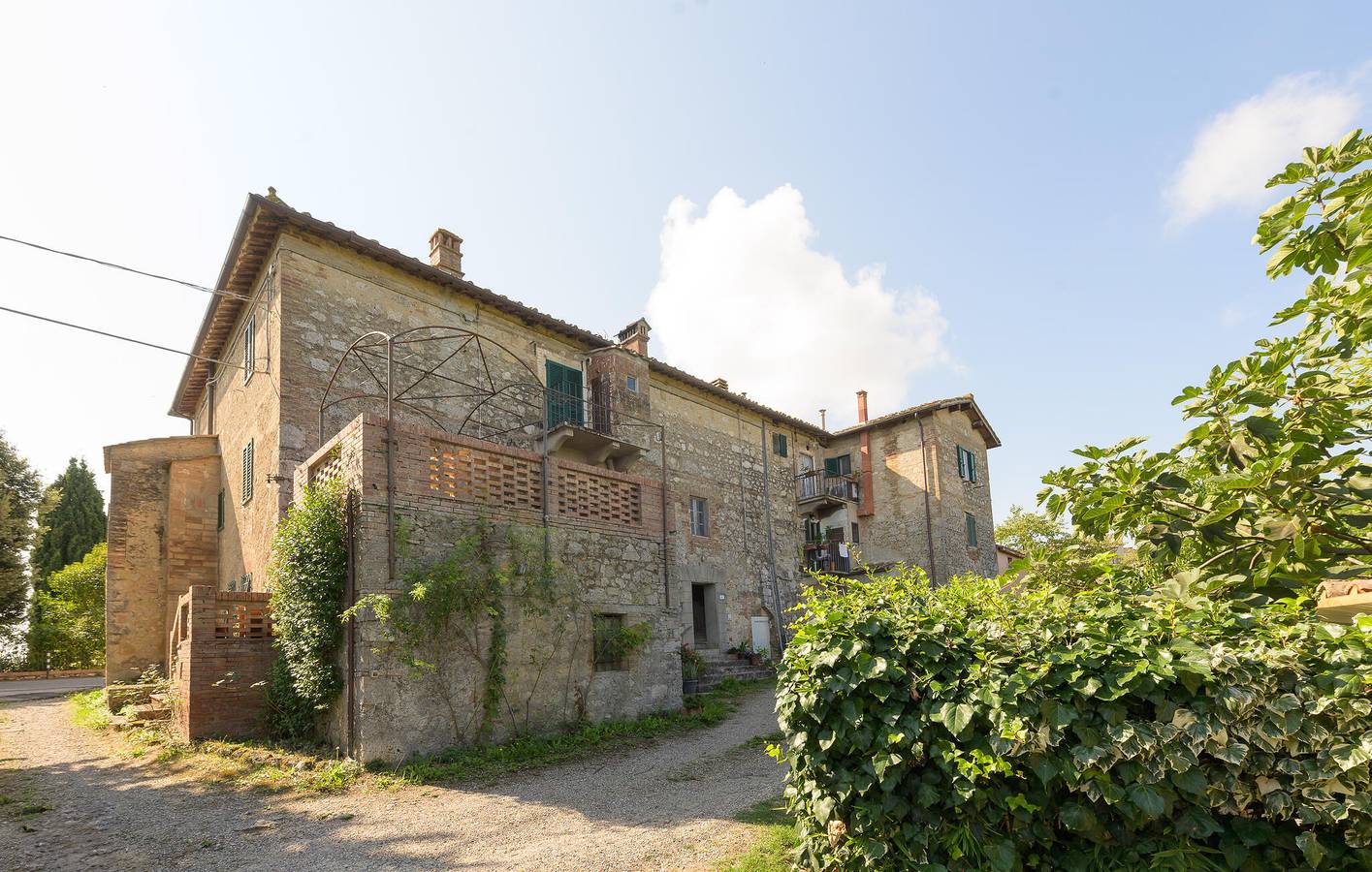 Geheel vakantieappartement, Gezellig appartement met parkeerplaats & WiFi | Loop naar het nabijgelegen restaurant in Monteroni d'Arbia, Provincie Siena