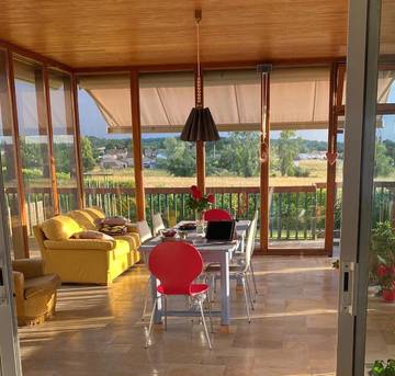 Cottage pour 10 personnes, avec jardin ainsi que piscine et vue, animaux acceptés à Montayral