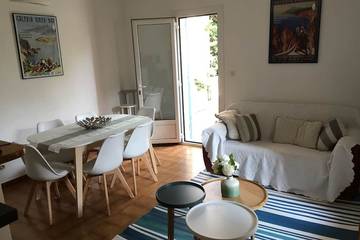 Gîte pour 6 personnes, avec terrasse ainsi que piscine et jardin à Oletta