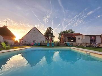 Chambre d’hôte pour 2 personnes, avec sauna et jacuzzi ainsi que jardin et piscine dans Allier