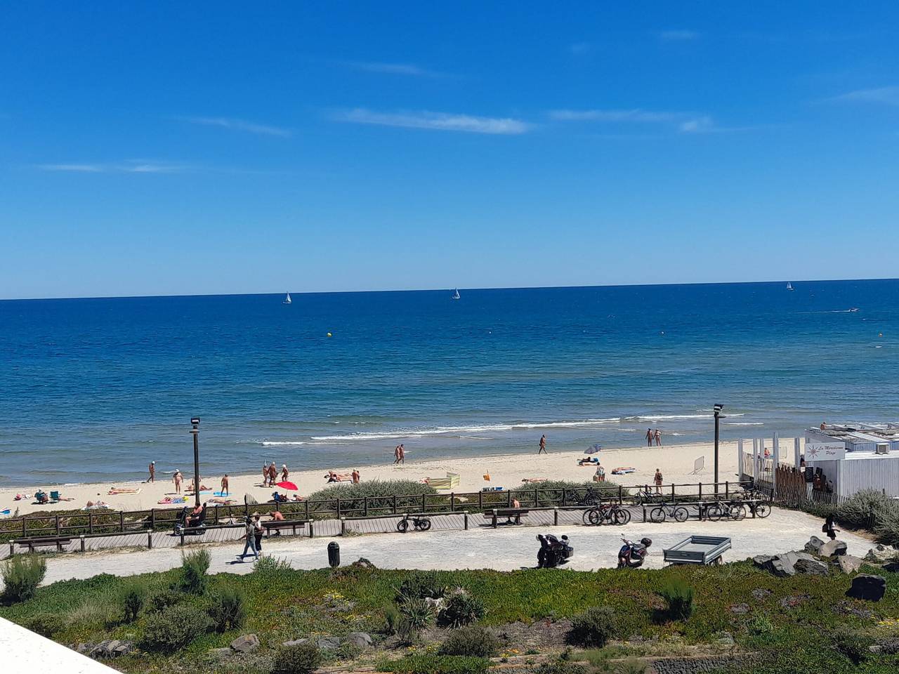 Entire studio, Air-conditioned studio with sea view and private parking in Cap d'Agde, Agde