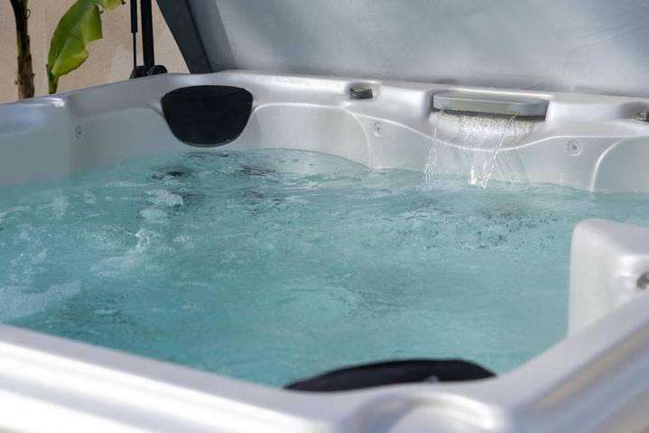 Villa pour 8 personnes, avec jardin et jacuzzi à Saint-Hilaire-de-Riez